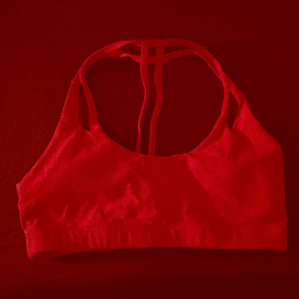 Montiel Red T Sportsbra